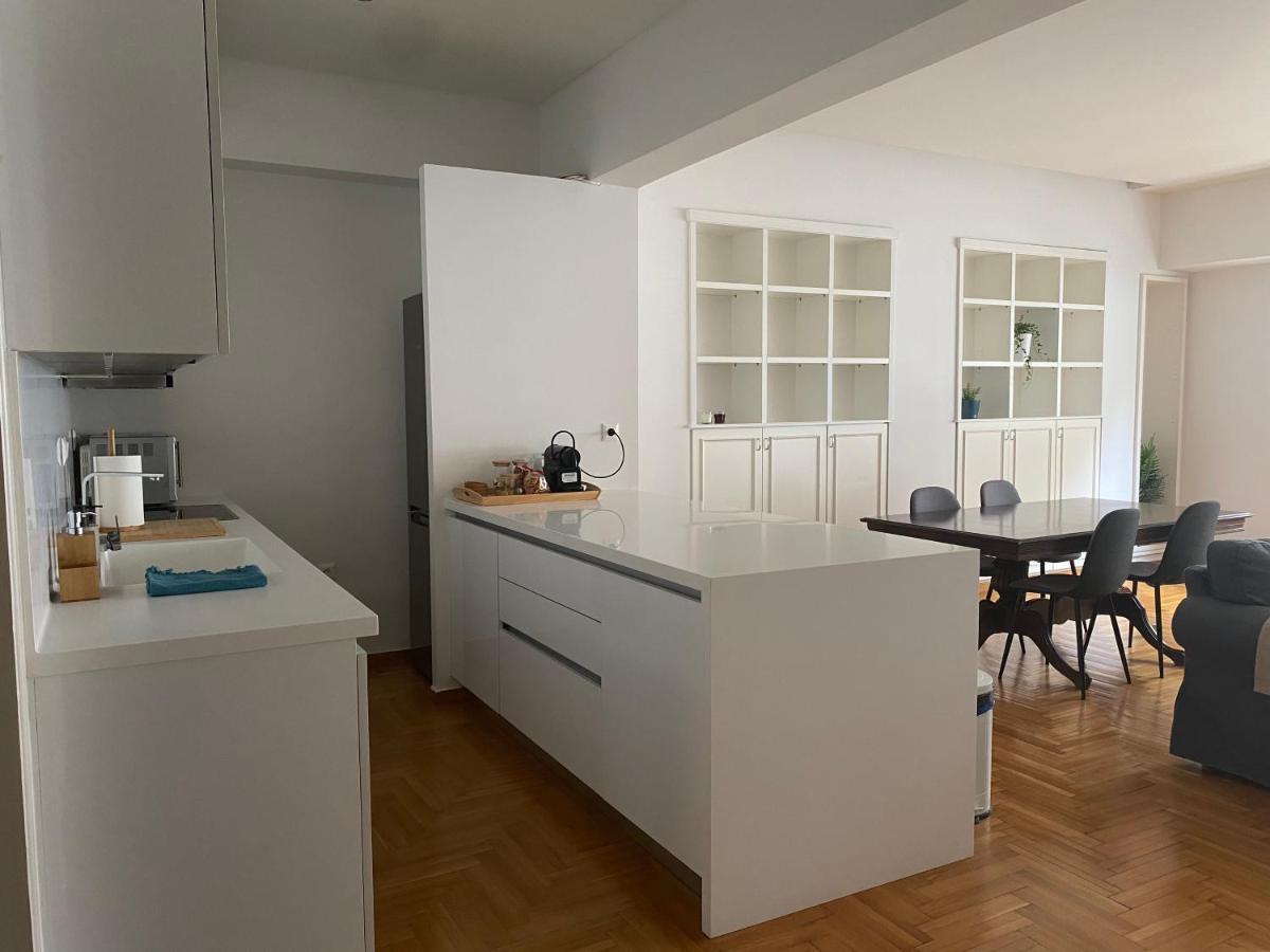Apartment In Fancy Athenian Neighbourhood Exteriör bild